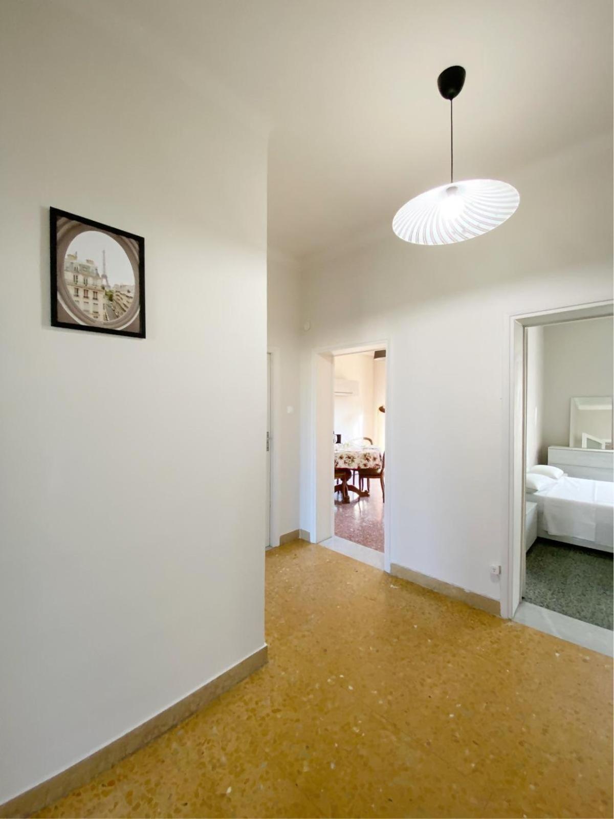 Comodo E Pratico Nel Cuore Pulsante Di Appartement